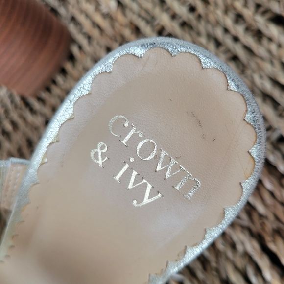 NWOT Crown & Ivy Light Gold Heels Size 8 1/2 Medium Width - Picture 3 of 6